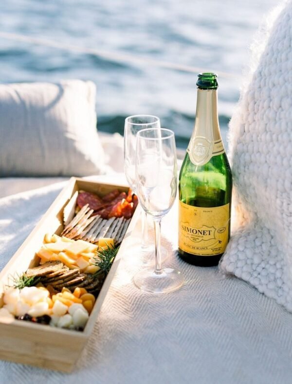 Celebration tray & champagne
