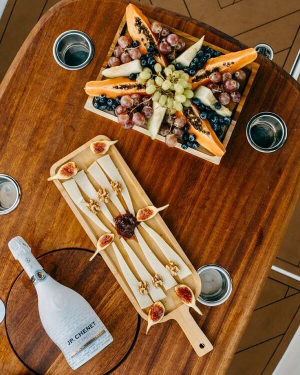 Celebration tray & champagne - Image 3