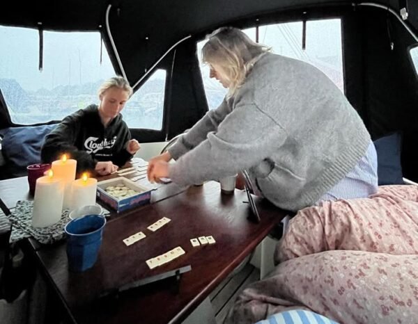 Chill weekend on a boat (one night+breakfast+bike) - Image 6